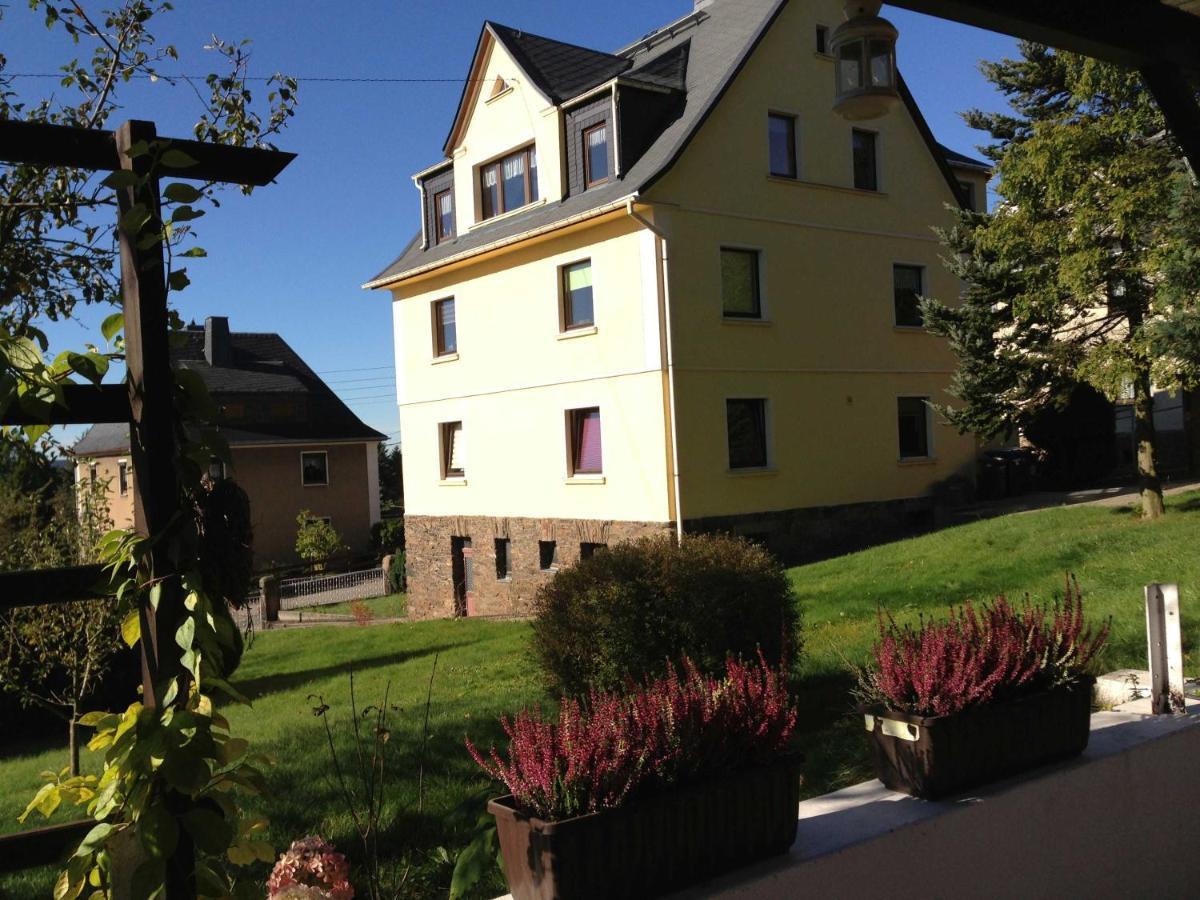 Am Balkon Des Erzgebirges Apartment Bernsbach Exterior photo
